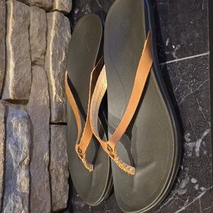 Olukai Women’s Ho’opio Leather Sahara Dark Java